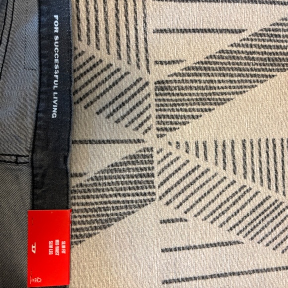 Diesel Black Denim Jeans - Slim Fit/Mid Waist/ Slim Leg 34 x 30 - Picture 5 of 7